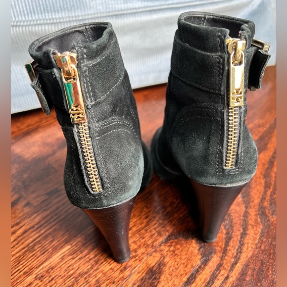Tory Burch  Black Suede Booties - sz 7.5 - Picture 3 of 14